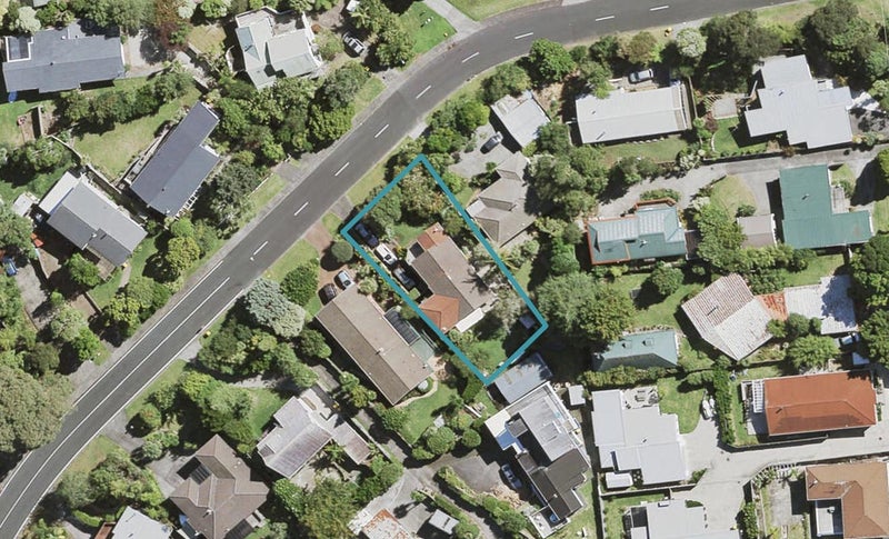 133 Wirihana Road, Titirangi, Auckland - Carousel 1