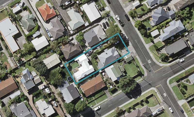1/3 Birkley Road, Bayswater, Auckland - Carousel 1