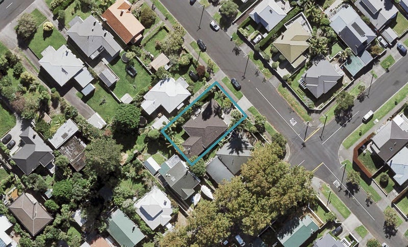 96 Warnock Street, Westmere, Auckland - Carousel 1