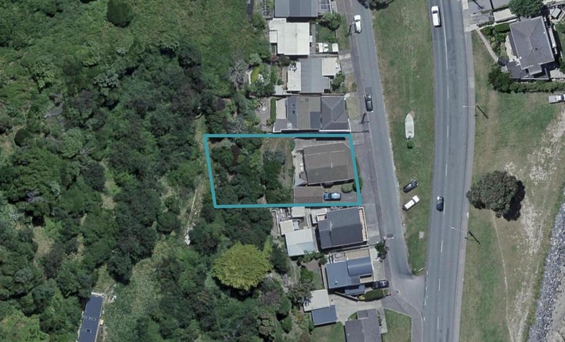 290 Queens Drive, Lyall Bay, Wellington - Carousel 1