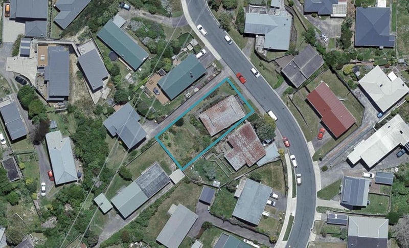 6 Edgecombe Street, Newlands, Wellington - Carousel 1