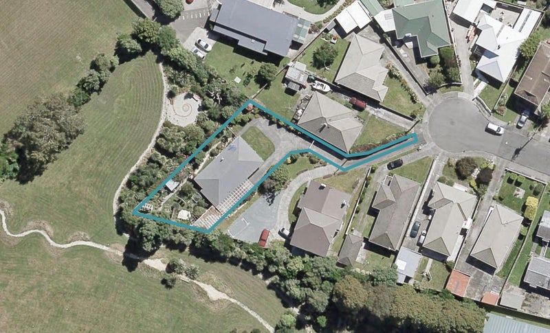 6 Boothby Grove, Fairfield, Lower Hutt - Carousel 1