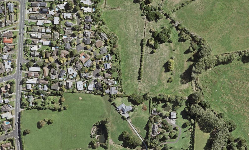 183 Otuwairoa Esplanade, Ōpaheke, Papakura - Carousel 1