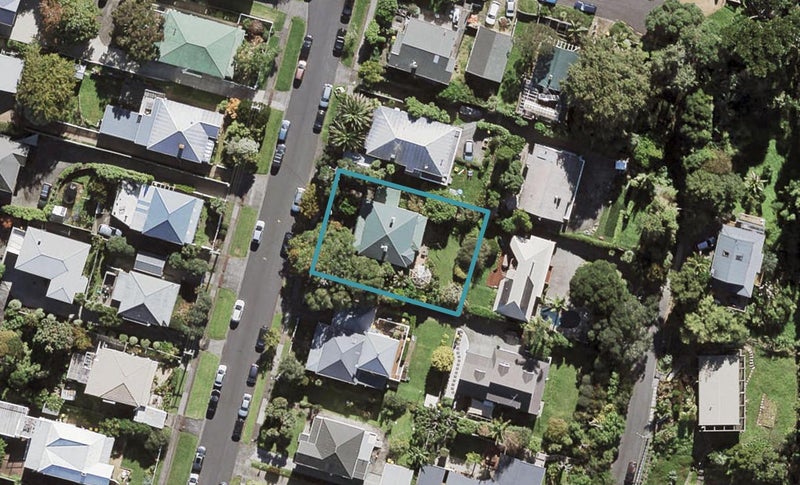 30 Rawene Road, Birkenhead, Auckland - Carousel 1