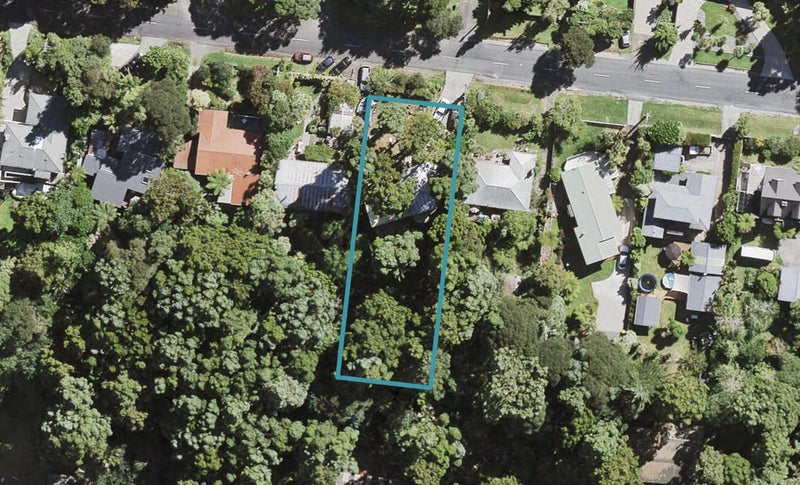 12 Waima Crescent, Titirangi, Auckland - Carousel 1