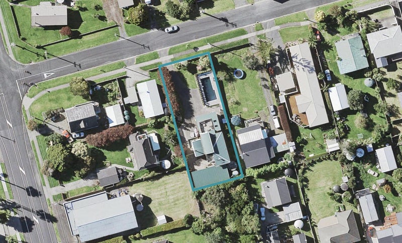 77 First View Avenue, Beachlands, Auckland - Carousel 1