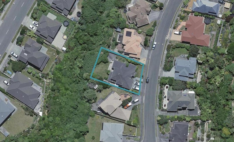 16 Myers Grove, Churton Park, Wellington - Carousel 1