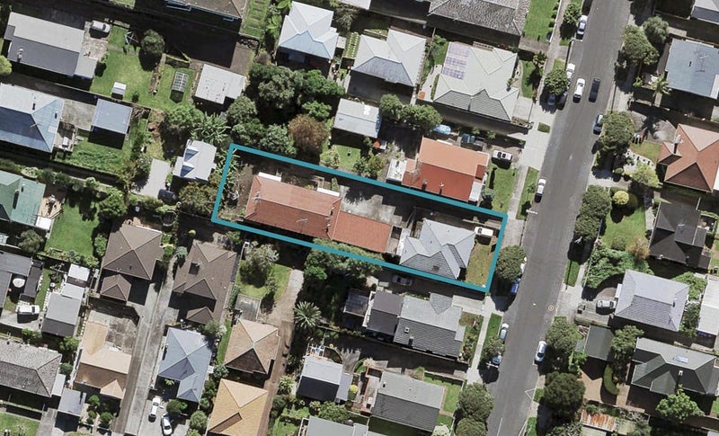 2/25 Kingsway Avenue, Sandringham, Auckland - Carousel 1