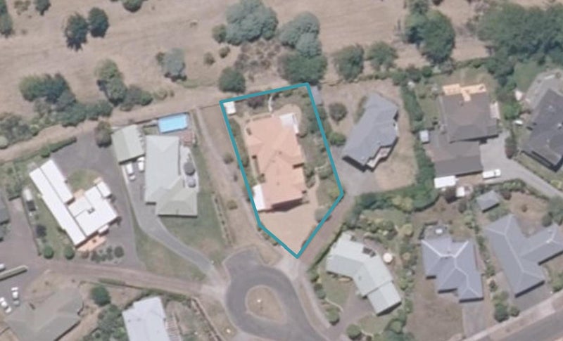 7 Amoroa Place, Acacia Bay, Taupo - Carousel 1
