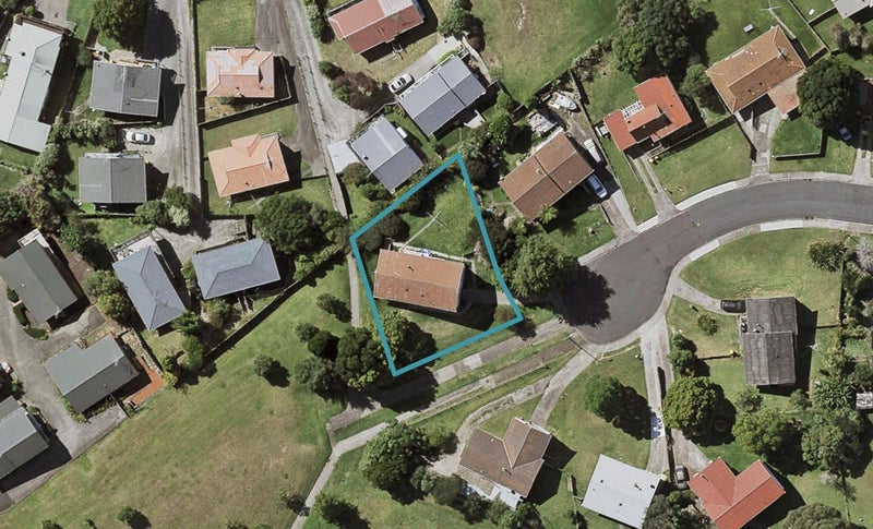 23 Tawavale Crescent, Totara Vale, Auckland - Carousel 1