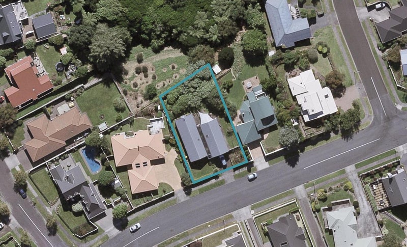 23 Karamea Street, Whalers Gate, New Plymouth - Carousel 1