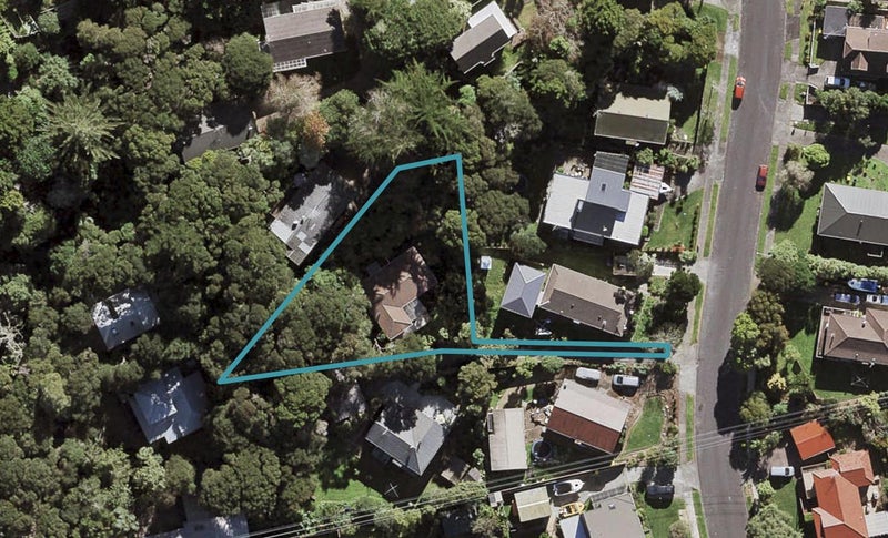 17 Hiwihau Place, Glenfield, Auckland - Carousel 1