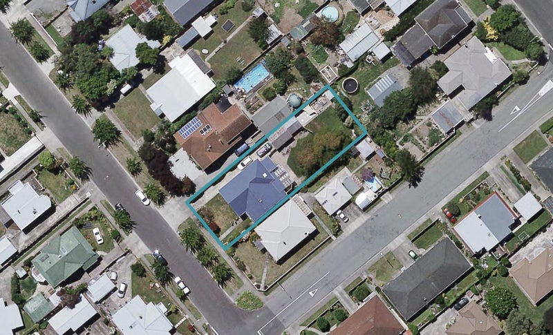 703 Queen Street West, Saint Leonards, Hastings - Carousel 1