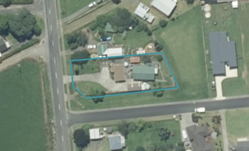1176 East Coast Road, WHAKATIWAI, MIRANDA - Carousel 1