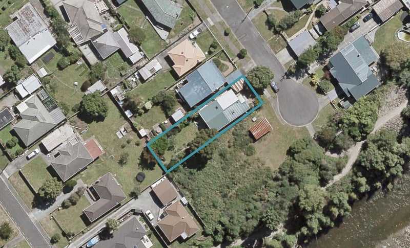 8 Charles Street, Belmont, Lower Hutt - Carousel 1