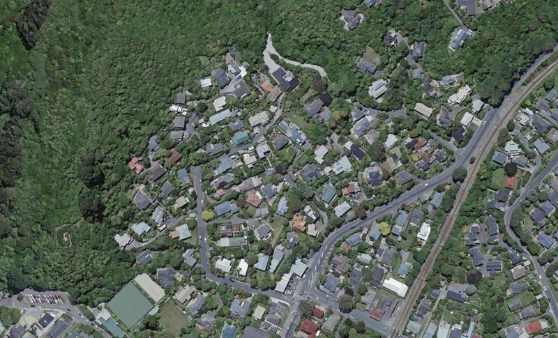 9 Jalna Avenue, Khandallah, Wellington - Carousel 1