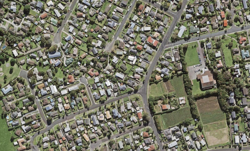 44 Wallace Road, Mangere Bridge, Auckland - Carousel 1