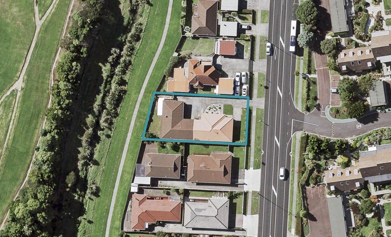 1/59 Aviemore Drive, Highland Park, Auckland - Carousel 1