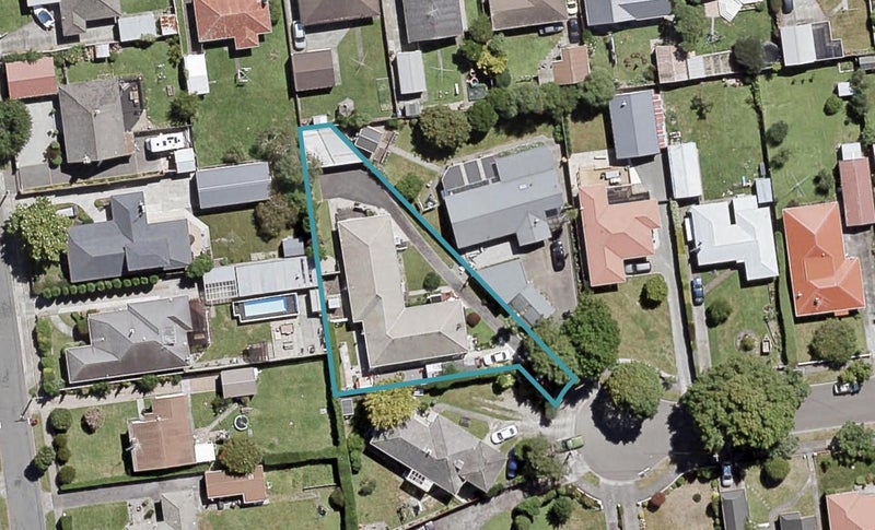 1/22 Hall Grove, Ebdentown, Upper Hutt - Carousel 1