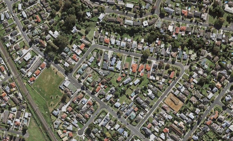 7/11 McLean Avenue, Papatoetoe, Auckland - Carousel 1