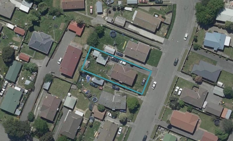 18 Pensacola Crescent, Broomfield, Christchurch - Carousel 1
