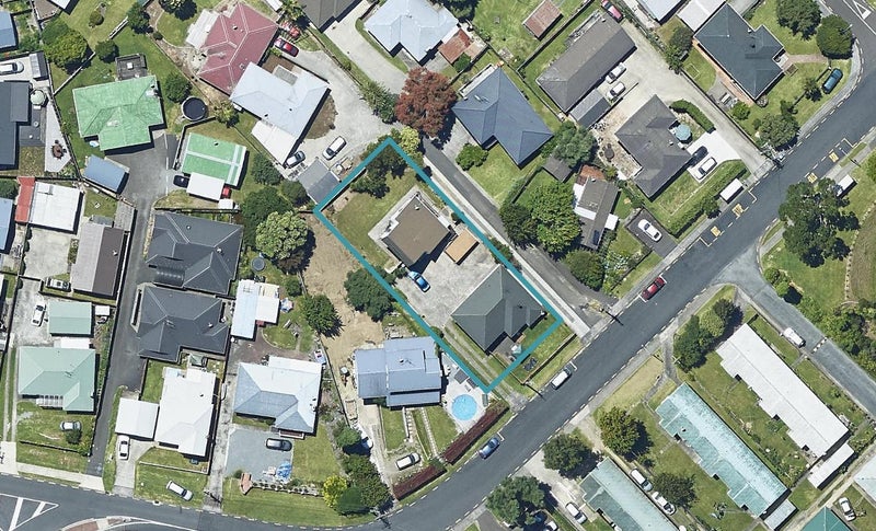 49B Clarke Street, Gate Pa, Tauranga - Carousel 1