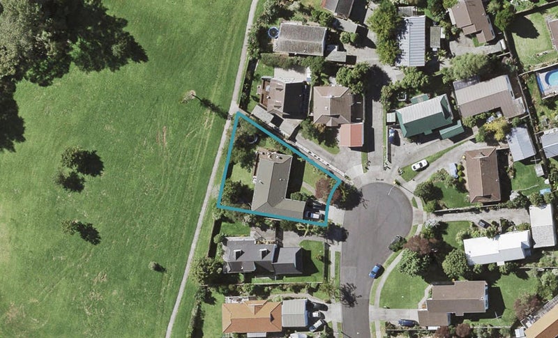 35 De Quincey Terrace, Highland Park, Auckland - Carousel 1