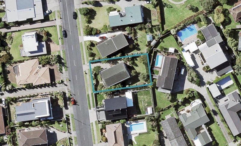 36 Waller Avenue, Bucklands Beach, Auckland - Carousel 1