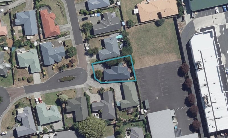18 Northmeadow Drive, Rototuna, Hamilton - Carousel 1
