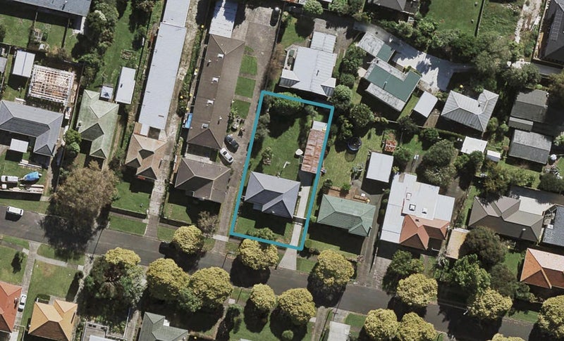 11 Fyfe Avenue, Papatoetoe, Auckland - Carousel 1