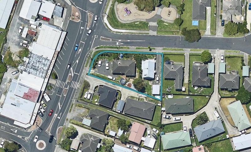 2 Surrey Grove, Parkvale, Tauranga - Carousel 1