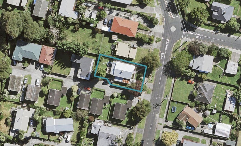 53 Woodglen Road, Glen Eden, Auckland - Carousel 1