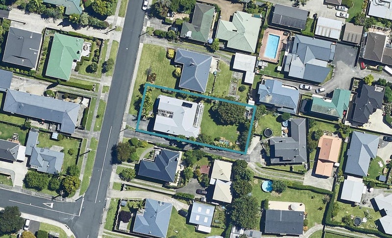 30 Goods Road, Otumoetai, Tauranga - Carousel 1