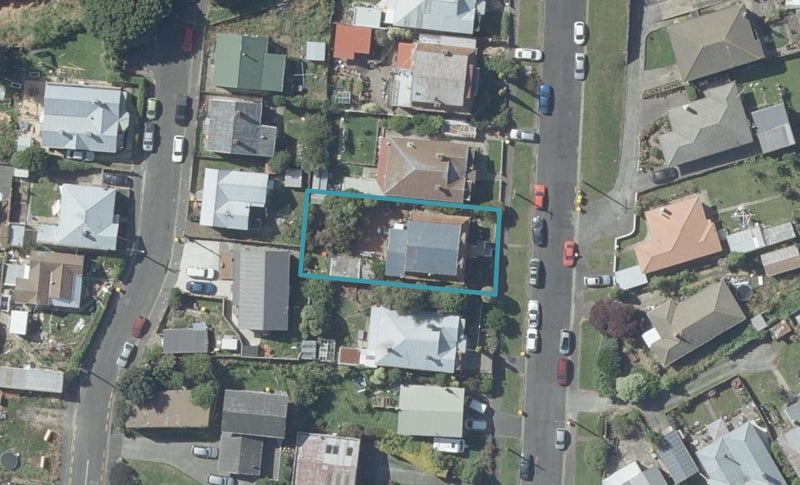 11 Asquith Street, Caversham, Dunedin - Carousel 1