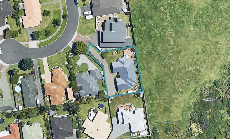 31 Donnington Place, Bethlehem, Tauranga - Carousel 1