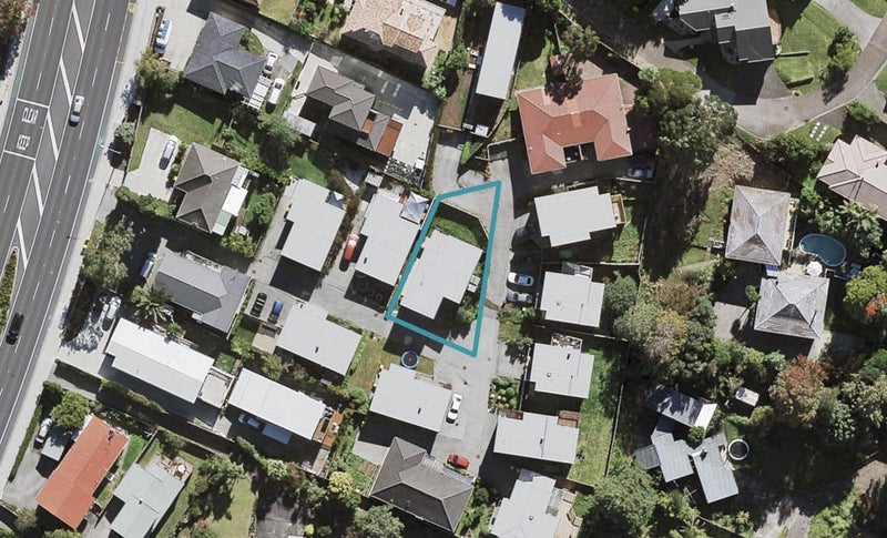 563D Glenfield Road, Glenfield, Auckland - Carousel 1