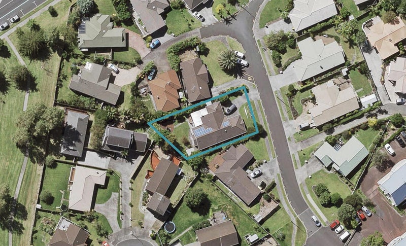 12 Mercury Lane, Windsor Park, Auckland - Carousel 1