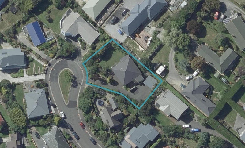12 Calvert Place, Shiel Hill, Dunedin - Carousel 1