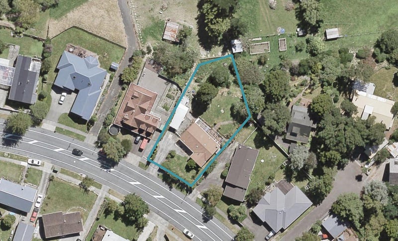95 Gemstone Drive, Birchville, Upper Hutt - Carousel 1
