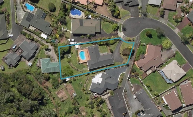 17 Augusta Place, Kamo, Whangarei - Carousel 1