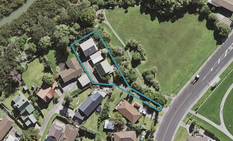 2/110 Lynn Rd, Bayview, North Shore City - Carousel 1