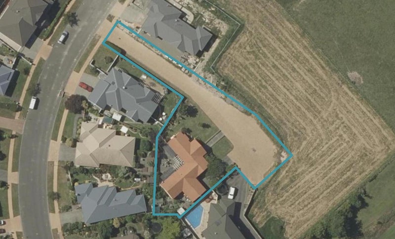 4 Banksia Grove, Milson, Palmerston North - Carousel 1