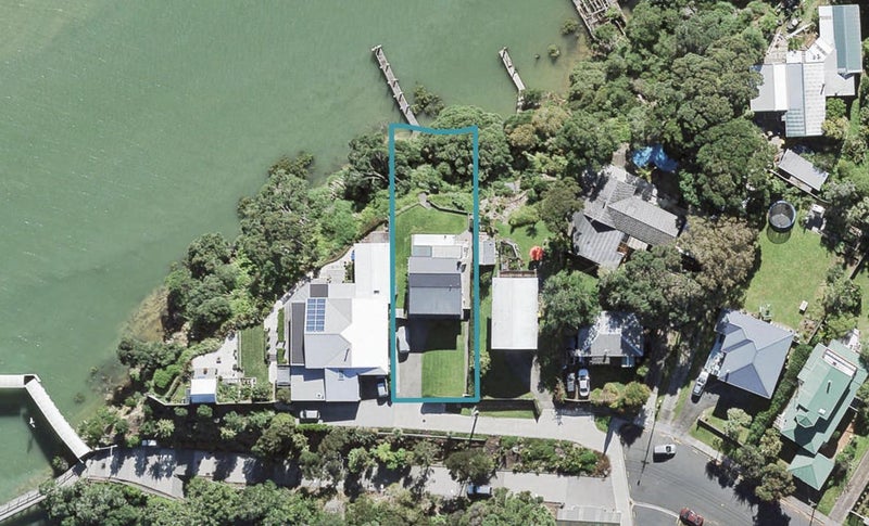 4 Beach Haven Road, Beach Haven, Auckland - Carousel 1