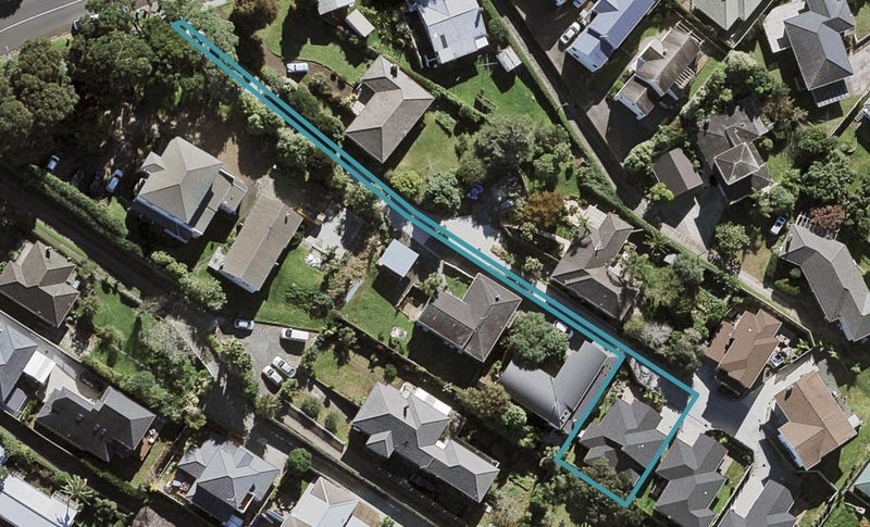 3E Warren Avenue, Three Kings, Auckland - Carousel 1