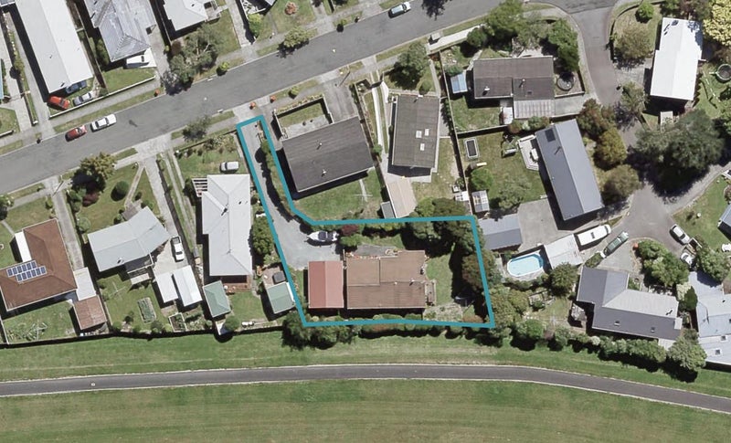 20 Kentucky Street, Totara Park, Upper Hutt - Carousel 1