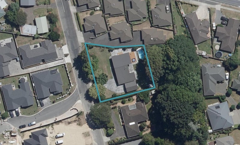 7 Sexton Road, Huntington, Hamilton - Carousel 1