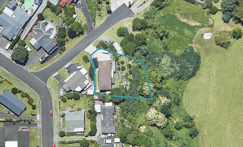 10 Chadwick Road, Greerton, Tauranga - Carousel 1