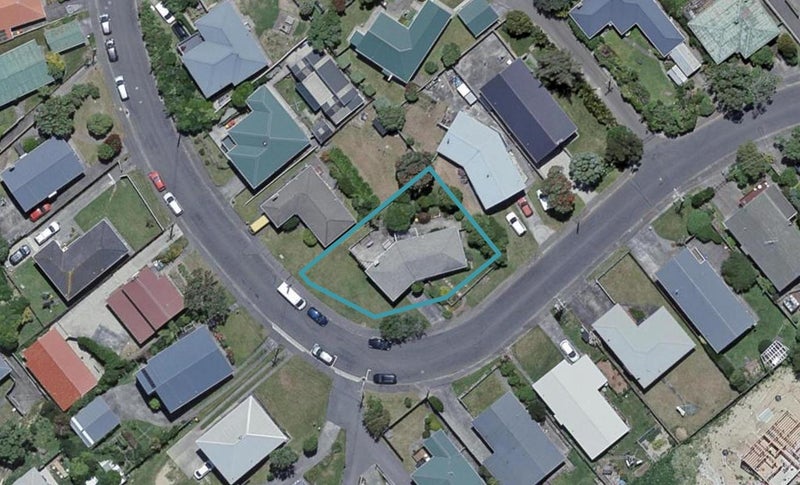 24 Turville Crescent, Newlands, Wellington - Carousel 1
