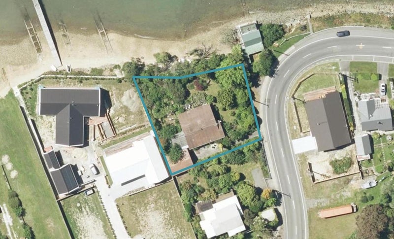 329 Waikawa Road, Waikawa, Picton - Carousel 1