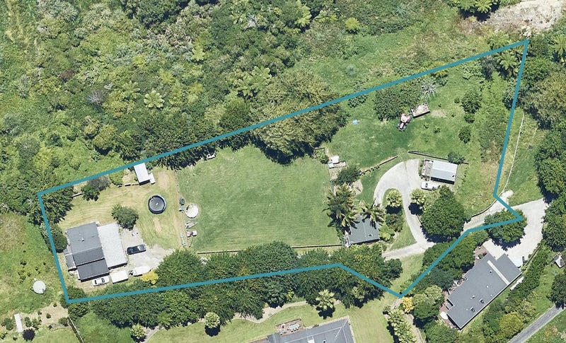 20 Braithwaite Lane, Pyes Pa, Tauranga - Carousel 1